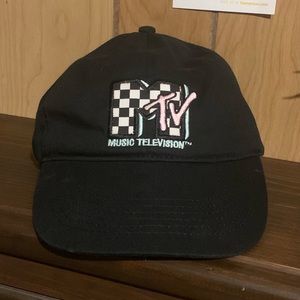 🌸 MTV Hat